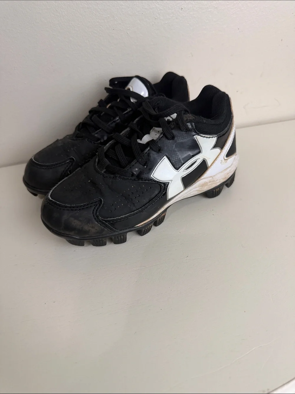 (2289) Under Armor Glyde RM Black Athletic Softball Cleats, Size: 11K